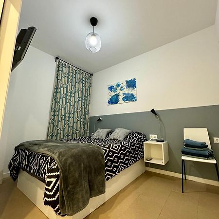 Moderno Apartamento Con Parking,Tarrassa, Barcelona Terrassa Bagian luar foto