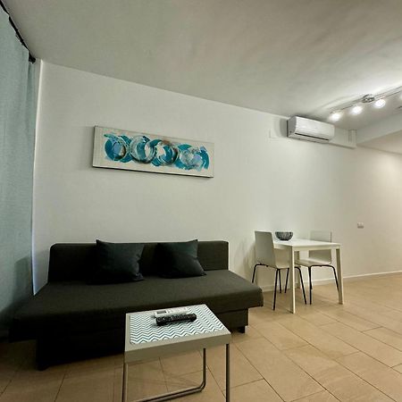 Moderno Apartamento Con Parking,Tarrassa, Barcelona Terrassa Bagian luar foto