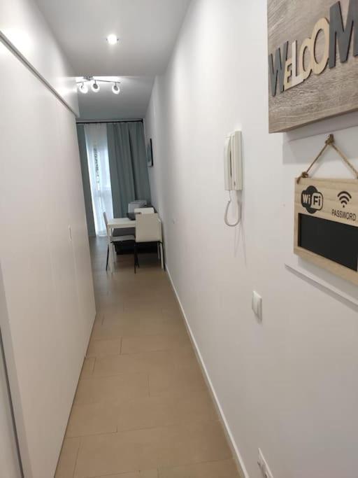 Moderno Apartamento Con Parking,Tarrassa, Barcelona Terrassa Bagian luar foto